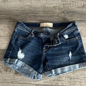 Hollister Midi shorts size 5